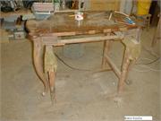 Korai_Neobarokk_Asztal